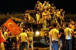 Черговий заколот у Туреччині: причини, хроніка та можливі наслідки