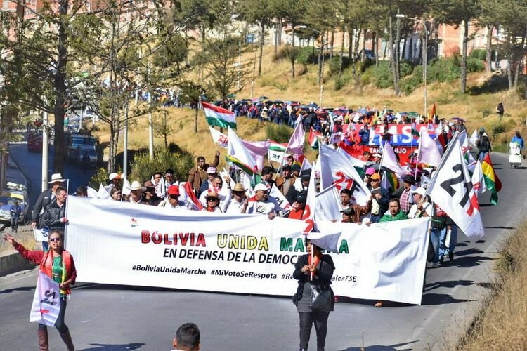 В Болівії відбулися протести, основними гаслами яких стали заборона нині чинному президенту Єво Моралесу брати участь у наступних президентських виборах
