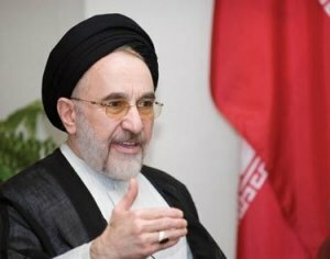 Екс-президент Ірану і лідер реформаторського крила Хатамі, своєю чергою, також закликав голосувати за Хассана Роухані