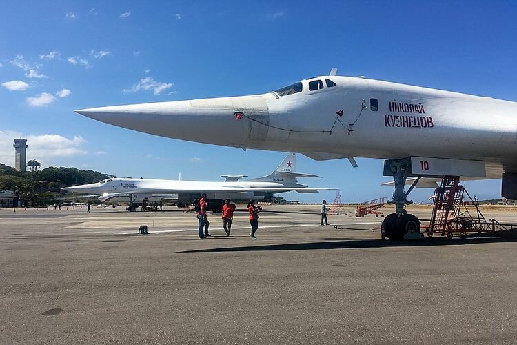 Візит російських військових літаків до Венесуели